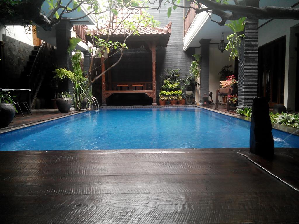Keraton Inn Jakarta Exterior photo