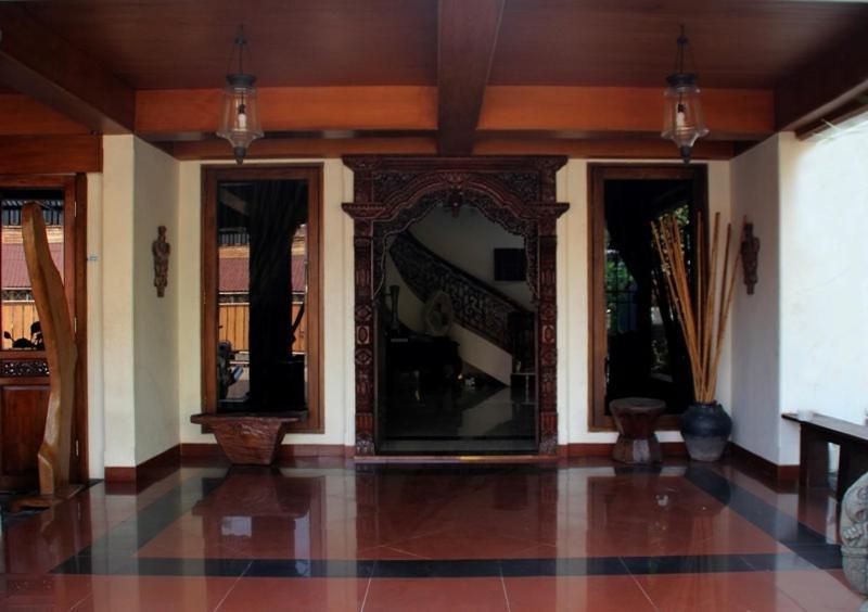 Keraton Inn Jakarta Exterior photo